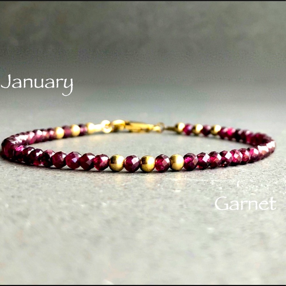 Red Garnet Beaded Bracelet in Gold